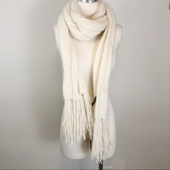 cream cable knit scarf